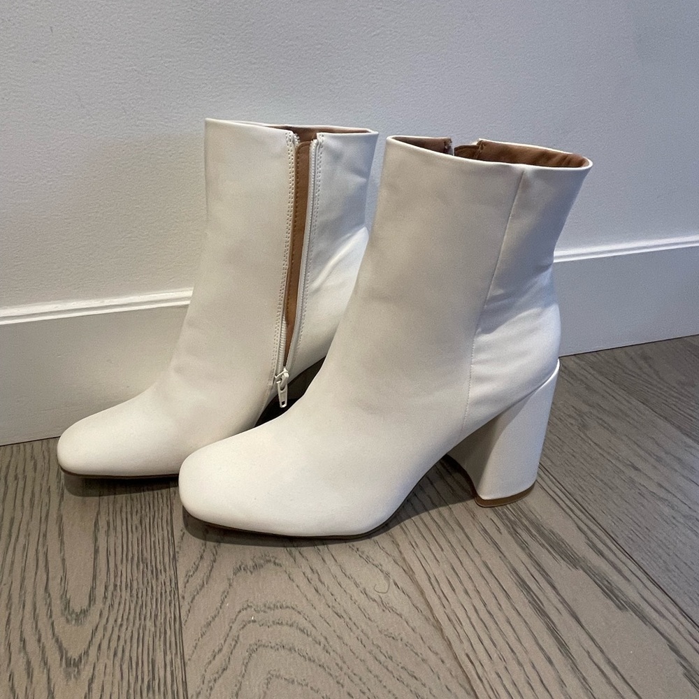 White Madden Girl WHILE Boot